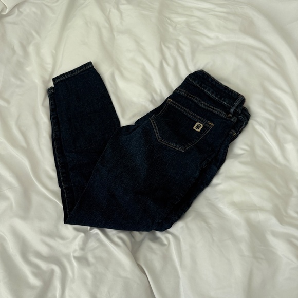 tommy hilfiger skinny jeans  size 2 (petite)  details:  - perfect condition - Picture 3 of 4